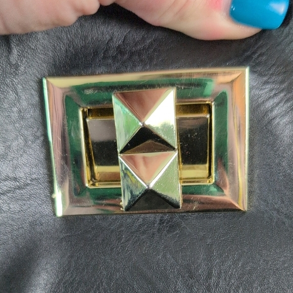 Steve Madden Chic Black Shoulder Bag. Excellent Condition. - Picture 5 of 16